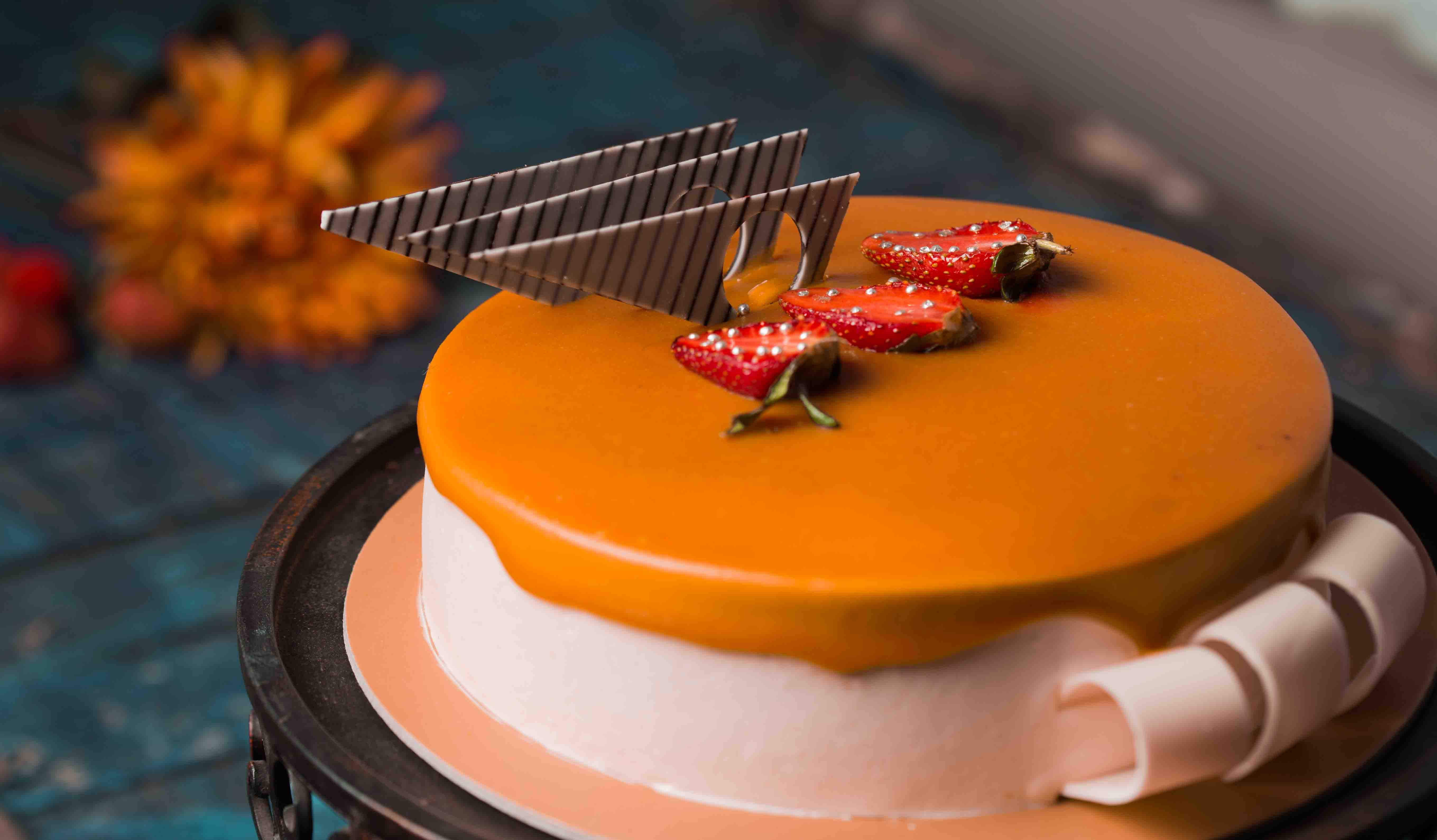 Decorated cake